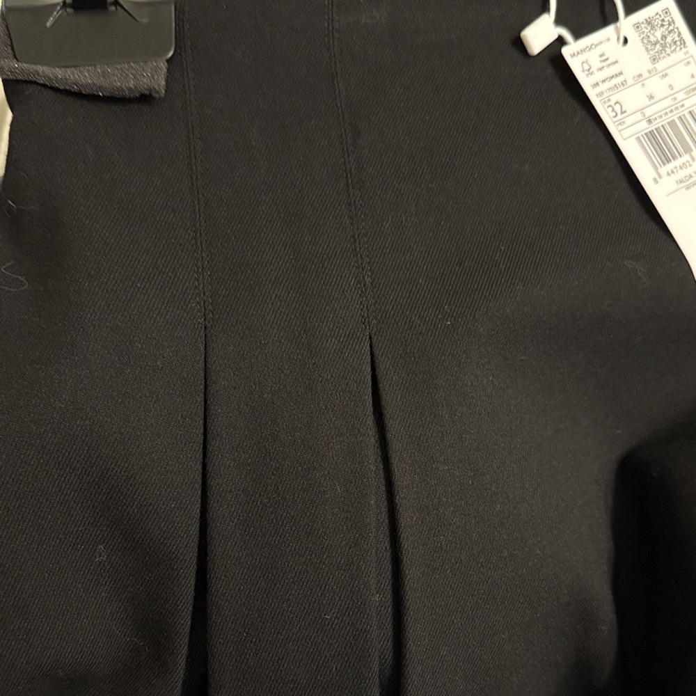 NWT Mango Black pleated mini Skirt, sz 0 - Picture 11 of 15